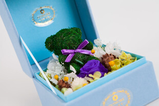 工艺品蓝色礼盒装多彩蔬菜花束