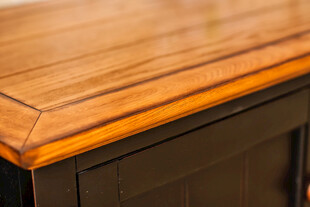 木质家具边角特写