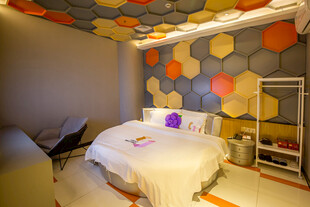 童趣六边形装饰儿童卧室