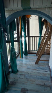 木质阁楼风室内空间一角
