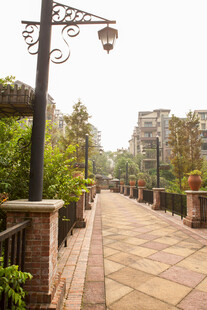 小区幽静步道风景