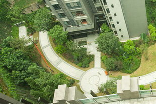 俯瞰小区绿意盎然景观