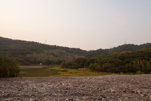 山间开阔砾石地景观