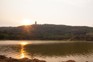 湖畔落日美景