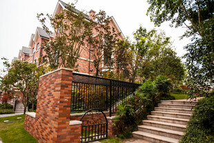 精致住宅景观 绿植环绕