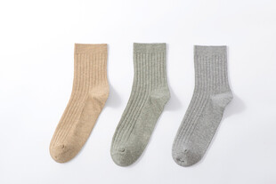 三色简约纯色袜子展示