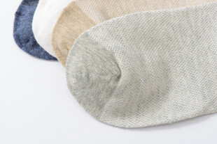 简约纯色袜子展示