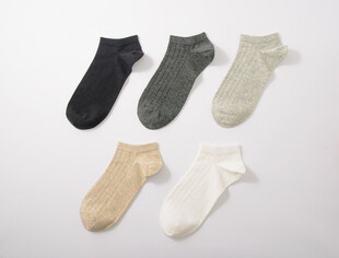 多款纯色短袜展示