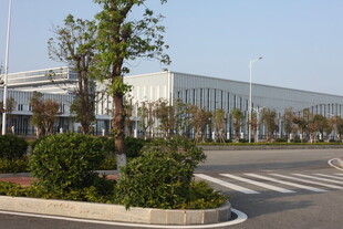 工厂外的绿化景观