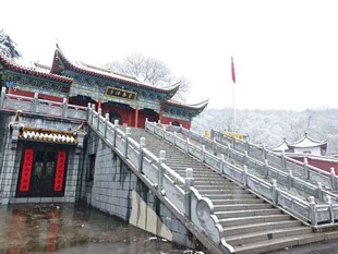 中式古建筑台阶与楼阁