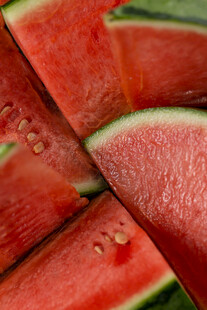 新鲜多汁的切块西瓜