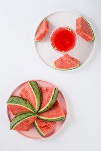 西瓜拼盘与西瓜汁