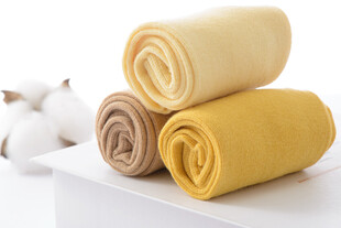 三色卷状棉袜展示