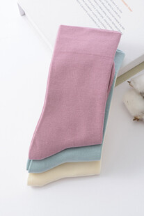 多彩袜子叠放展示