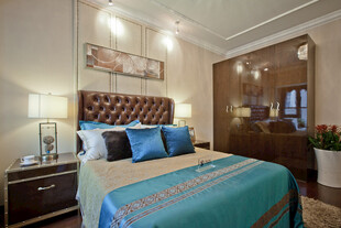 现代风格温馨卧室空间