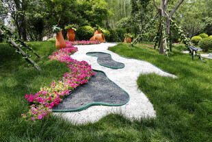 花园小径 缤纷花卉伴绿植