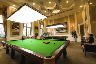 豪华室内台球场景