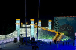 梦幻冰雪灯光景观