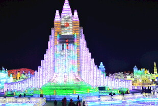 梦幻冰雕城堡夜景