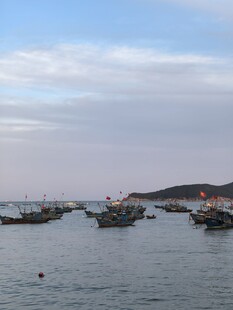 海上渔村景象