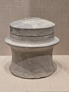 娄睿墓彩绘陶磨