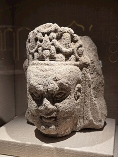 童子寺遗址石雕力士像