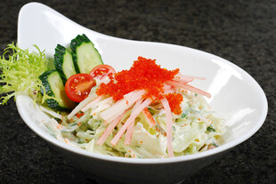 蟹柳沙拉配鱼子酱