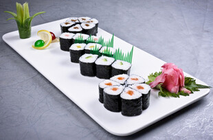 精致寿司摆盘展示