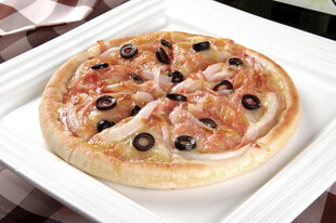 美味培根橄榄披萨