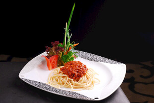 意式肉酱面摆盘精致