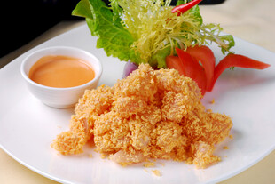 香酥炸虾配清爽蘸酱