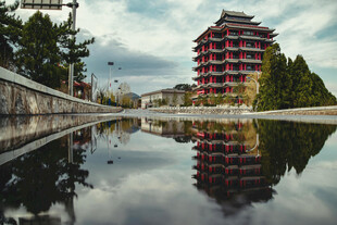 古建倒影
