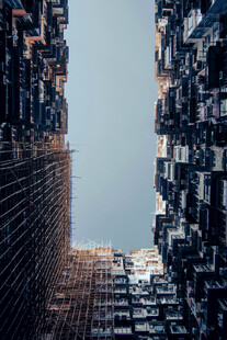 仰视林立高楼