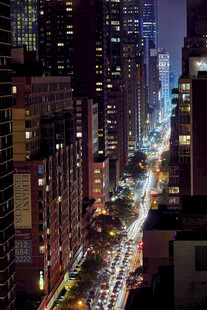 城市夜景繁华街道车流