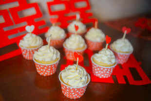 喜庆中式婚礼纸杯蛋糕