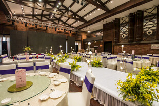 优雅复古风婚礼宴会布置