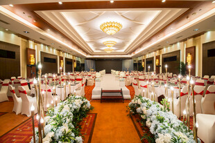 豪华婚礼宴会厅布置