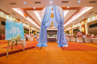 室内蓝色装饰活动场地