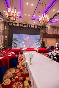 豪华宴会大厅布置场景