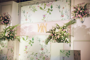 浪漫花卉主题婚礼背景