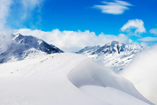 壮丽雪山美景