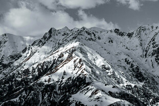 雪山壮丽景致