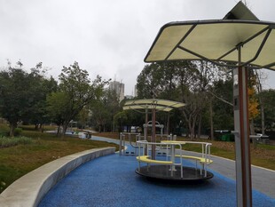 户外蓝色休闲健身区域