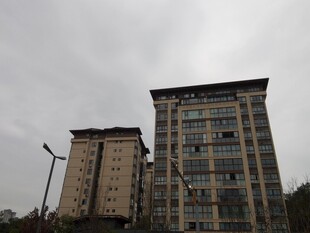 高层住宅楼外观景象