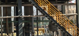 工业风金属楼梯建筑场景