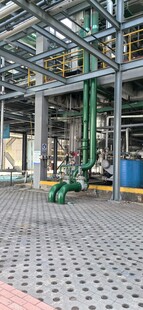 工业厂房内部设施场景