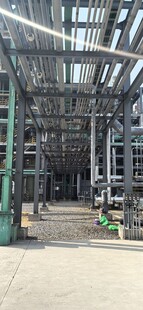 工业厂房内部场景