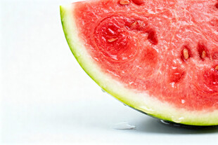 新鲜红瓤西瓜切片