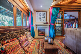 多彩温馨的异域风情客厅