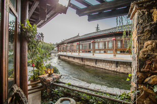 江南水乡临河古建筑景致